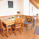 Essecke im Wohnzimmer ©H. Hohenleitner